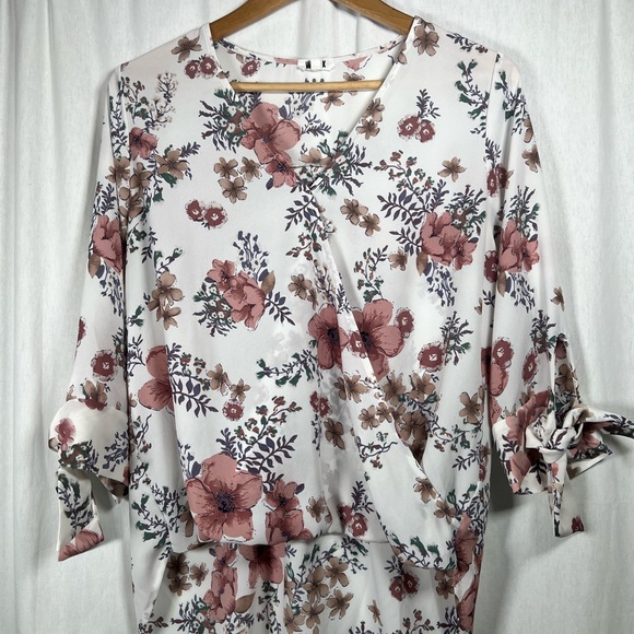 Floral V-Neck Blouse - White and Pink - Picture 1 of 1